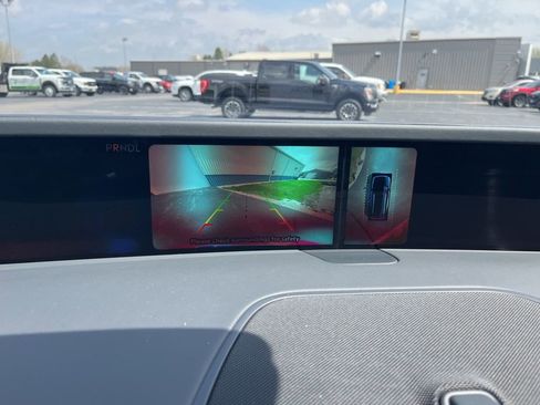 Used 2024 Lincoln Nautilus Reserve w/ Equipment Group 202A image 18