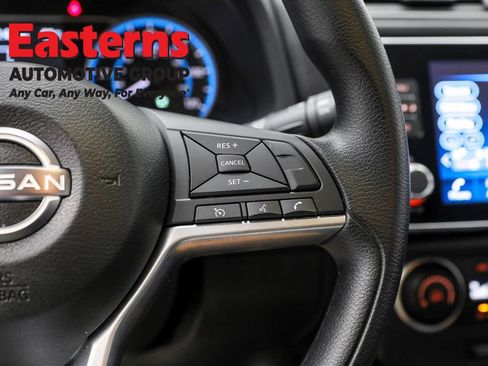 Used 2023 Nissan Leaf S image 16