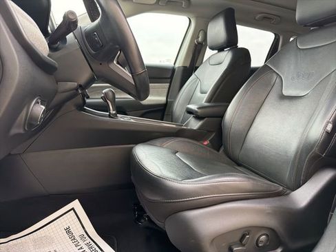 Used 2022 Jeep Compass Latitude w/ Sun and Sound Group image 13