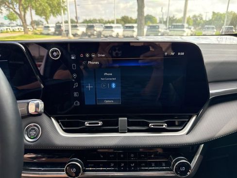 Used 2026 Chevrolet Equinox LT w/ Convenience Package II image 11