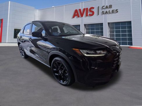 Used 2025 Honda HR-V Sport image 3