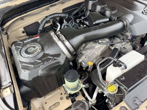 Used 2012 Toyota FJ Cruiser 4WD w/ Upgrade Pkg image 13