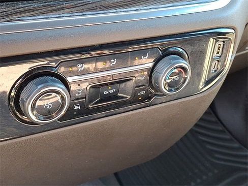 Used 2024 Chevrolet Silverado 2500 LT image 11