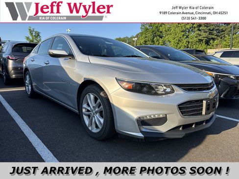 Used 2016 Chevrolet Malibu LT FWD image 1