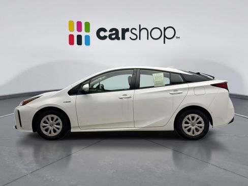 Used 2021 Toyota Prius LE FWD image 2