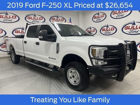 Used 2019 Ford F250 XL w/ Power Equipment Group AWD/4WD image 1