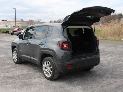 Used 2023 Jeep Renegade Latitude image 7