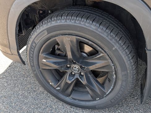 Used 2019 Toyota Highlander Limited image 5