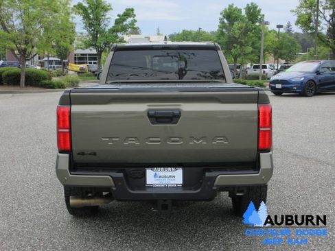 Used 2024 Toyota Tacoma TRD Sport w/ TRD Sport Upgrade Package image 6