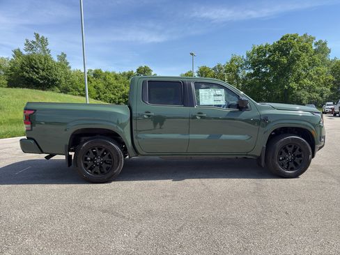New 2026 Nissan Frontier SV AWD/4WD image 4