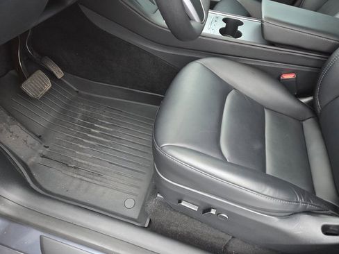 Used 2023 Tesla Model Y Long Range image 20