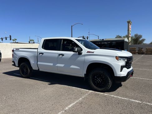 Used 2023 Chevrolet Silverado 1500 LT Trail Boss w/ LT Trail Boss Premium Package AWD/4WD image 17