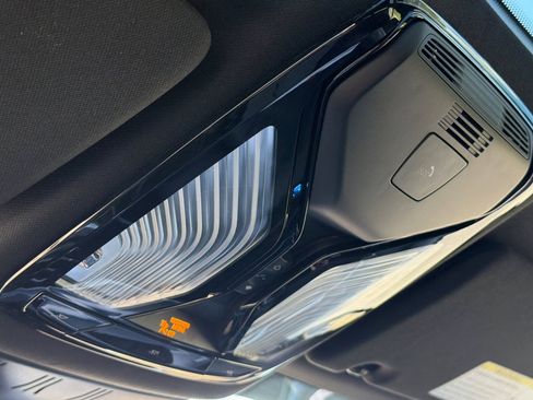 Used 2023 BMW 530e w/ M Sport Package image 22