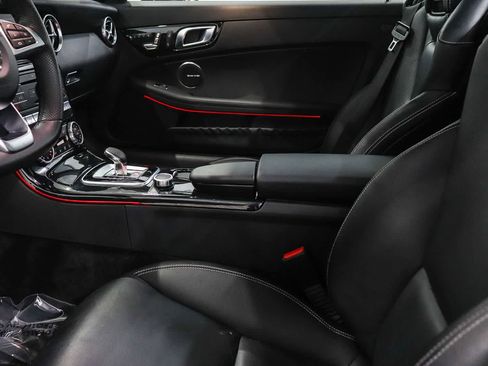 Used 2020 Mercedes-Benz SLC 300 image 17