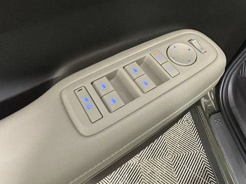 Used 2024 Hyundai Santa Fe SEL FWD image 10