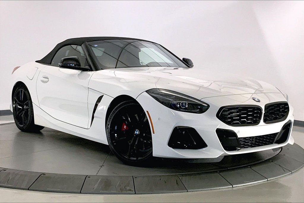 Certified 2023 BMW Z4 M40i w/ Premium Package RWD image 30