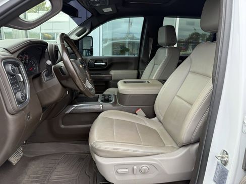 Certified 2022 Chevrolet Silverado 3500 LTZ w/ LTZ Convenience Package image 7