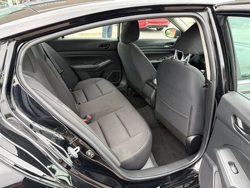 Used 2025 Nissan Altima 2.5 SV FWD image 22