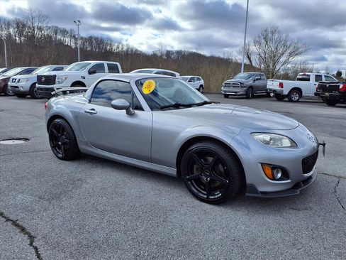 Used 2009 MAZDA MX-5 Miata Grand Touring w/ Premium Pkg image 12