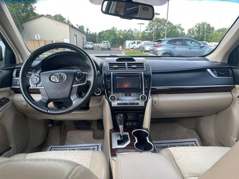 Used 2012 Toyota Camry XLE FWD image 23