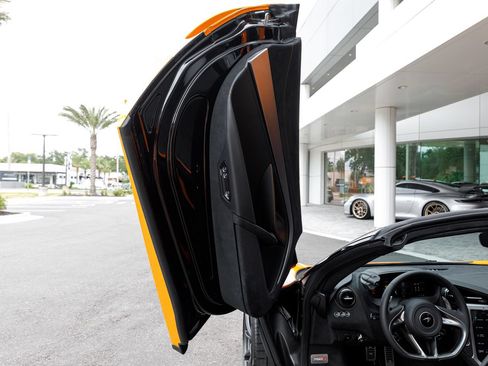 New 2027 McLaren 750S Spider RWD image 51