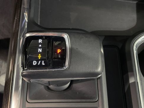 Used 2024 Chevrolet Silverado 1500 LT Trail Boss w/ LT Trail Boss Premium Package AWD/4WD image 35