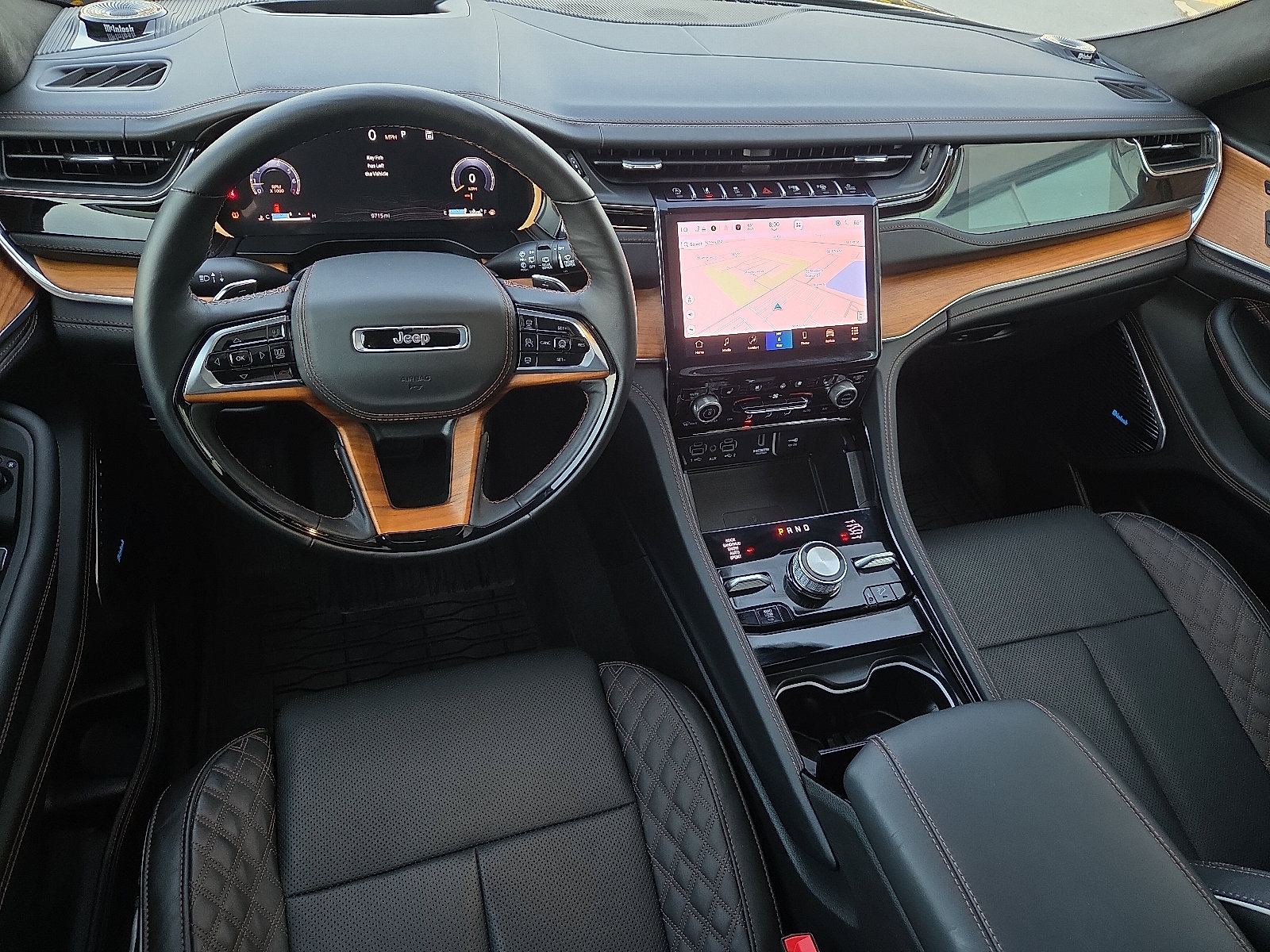 Used 2025 Jeep Grand Cherokee L Summit AWD/4WD image 12