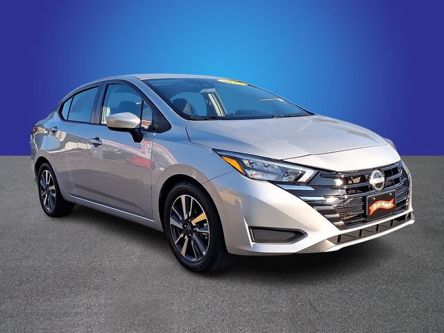 Used 2025 Nissan Versa SV FWD image 3