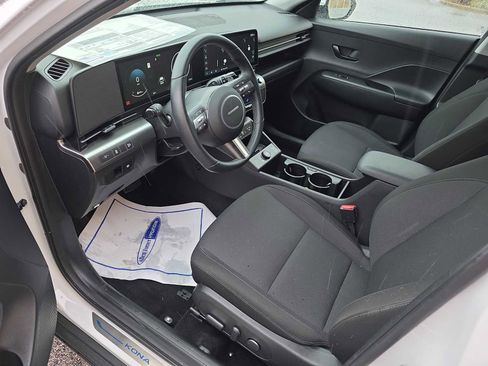 New 2025 Hyundai Kona SEL image 8