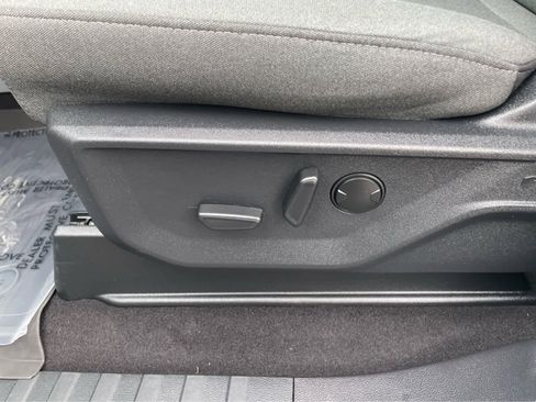 Used 2023 Ford F150 XLT w/ Equipment Group 302A High image 17