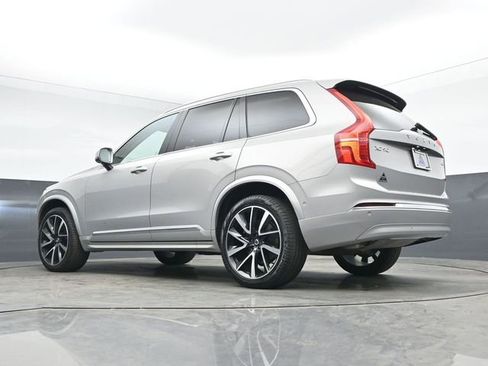Used 2023 Volvo XC90 B6 Plus image 15