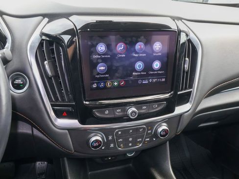 Used 2021 Chevrolet Traverse LT AWD/4WD image 16
