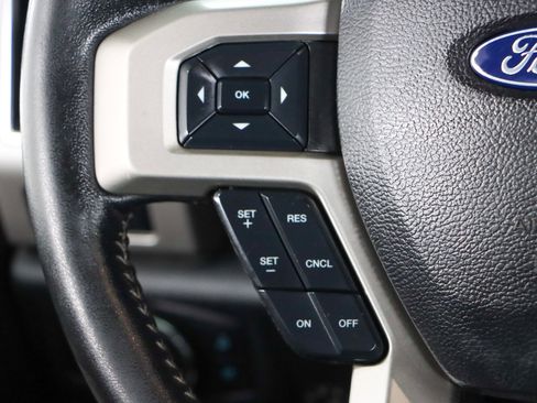 Used 2020 Ford F250 Lariat w/ Lariat Value Package image 13