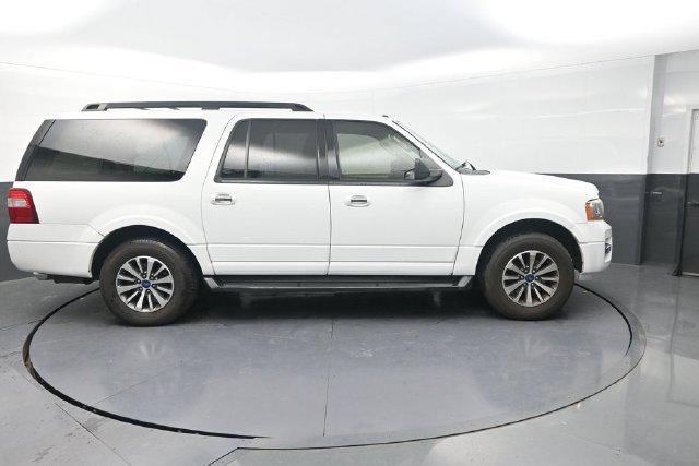 Used 2017 Ford Expedition EL XLT w/ Equipment Group 202A AWD/4WD image 9