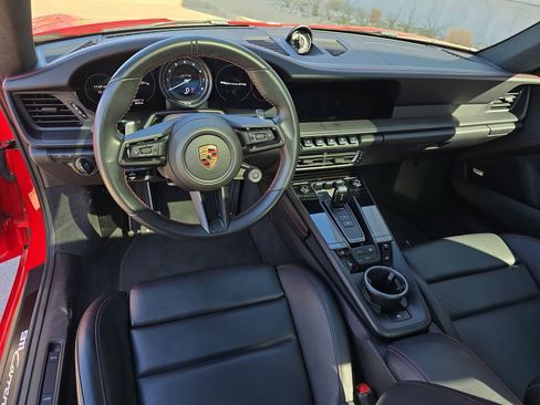 Certified 2023 Porsche 911 Carrera GTS image 4