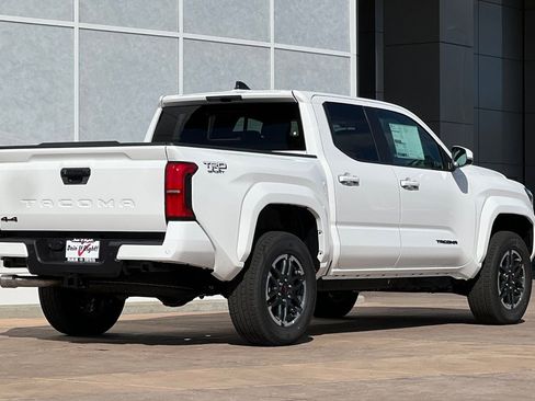 New 2025 Toyota Tacoma TRD Sport image 4