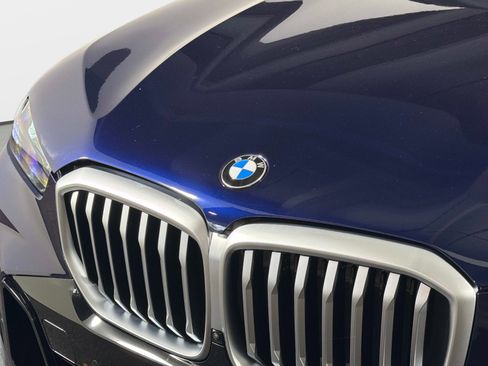 Used 2024 BMW X5 xDrive40i AWD/4WD image 11