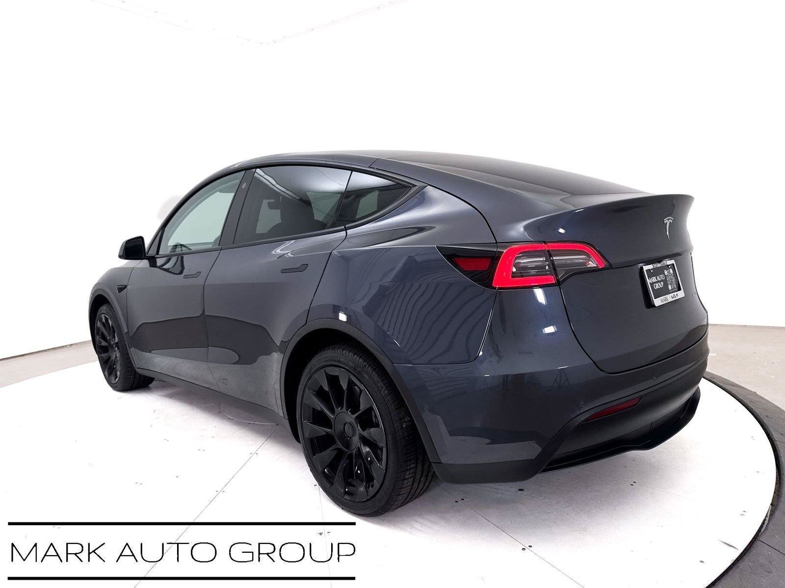 Used 2022 Tesla Model Y Long Range AWD/4WD image 15