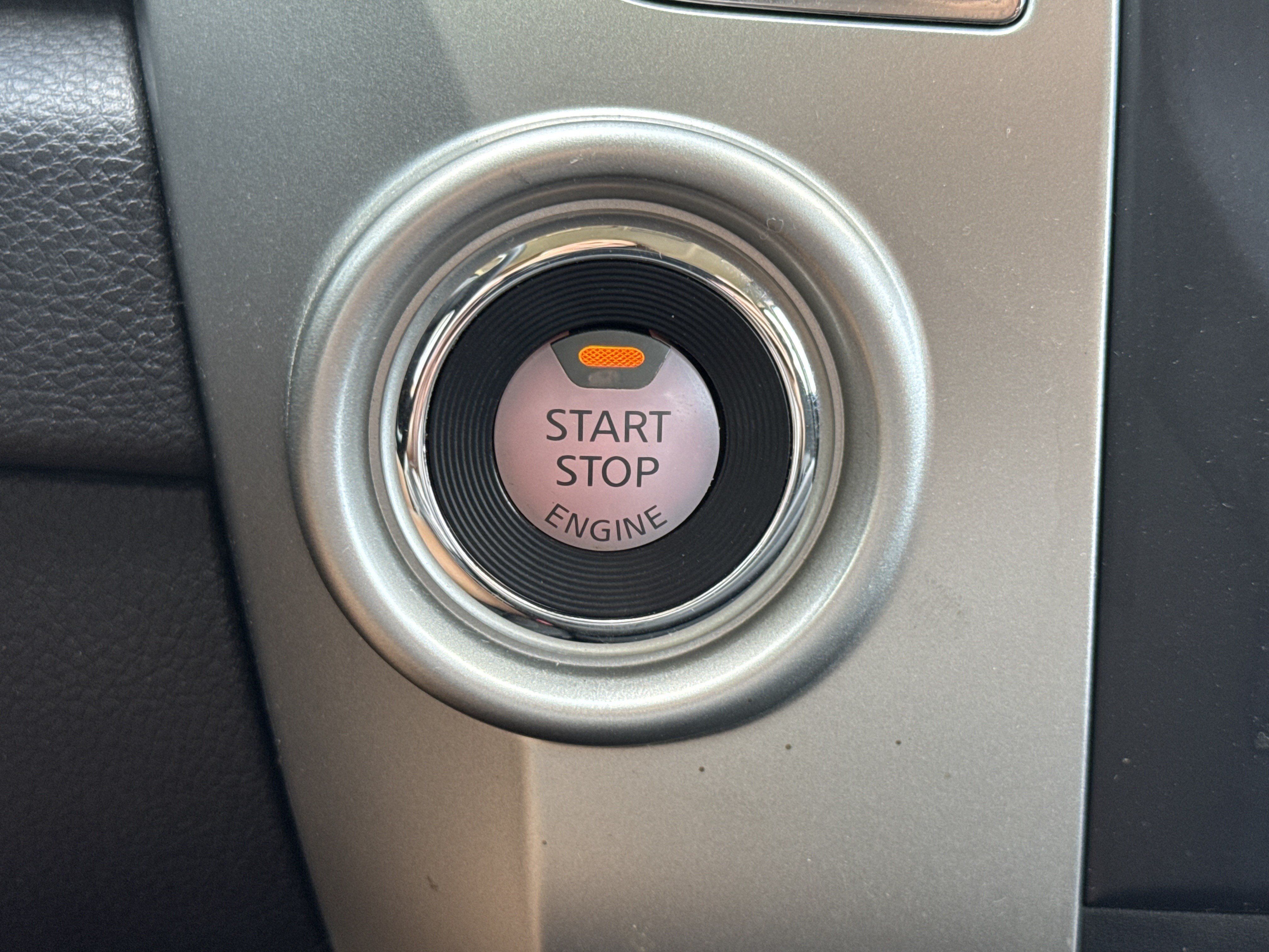 Used 2019 Nissan Titan SV RWD image 14