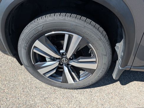 Used 2021 Nissan Rogue SL AWD/4WD image 15