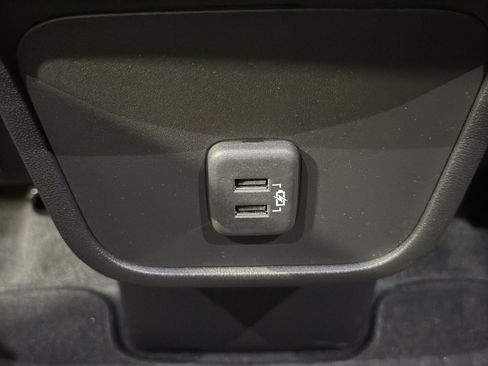 Used 2024 GMC Terrain SLE w/ Driver Convenience Package image 12