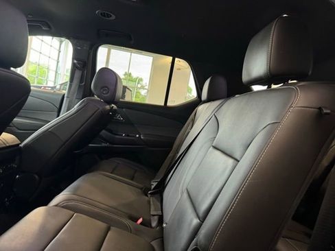 Certified 2023 Chevrolet Traverse LT AWD/4WD image 11