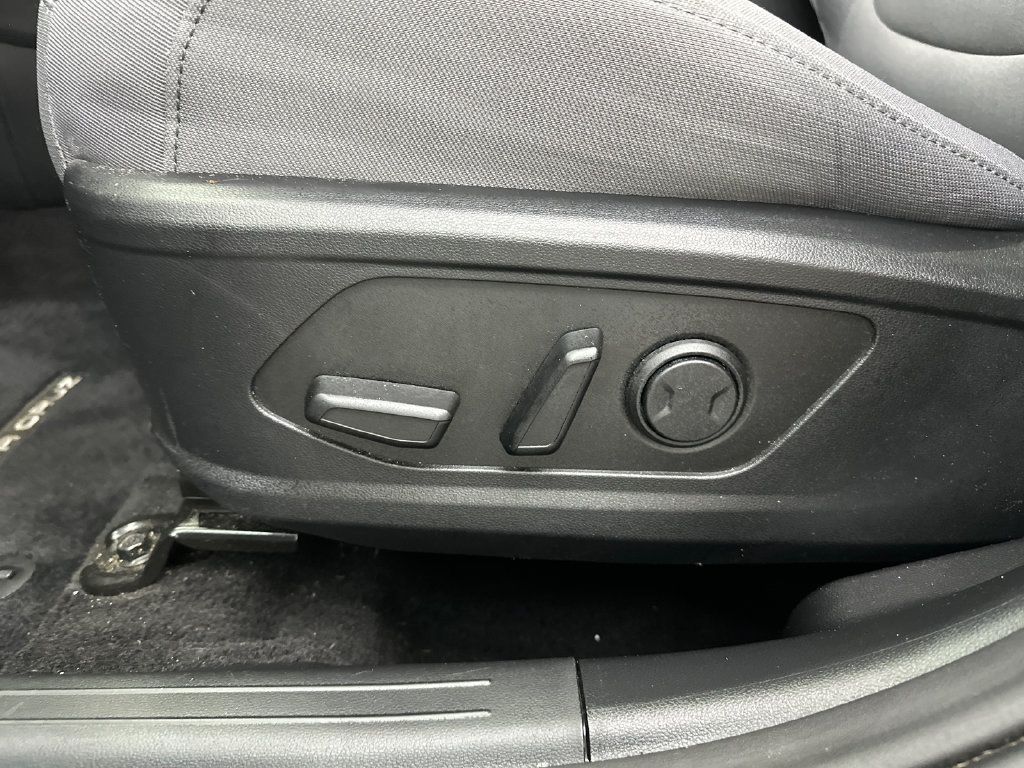 Certified 2024 Hyundai Santa Cruz SEL w/ Activity Package FWD image 10