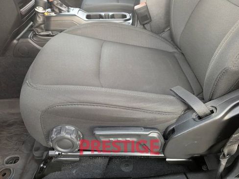 Used 2023 Jeep Gladiator Sport image 30