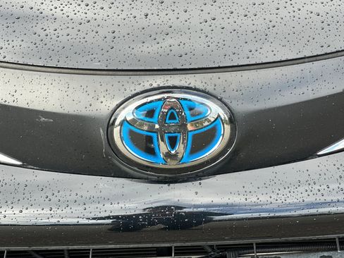 Used 2023 Toyota Sienna XLE image 47