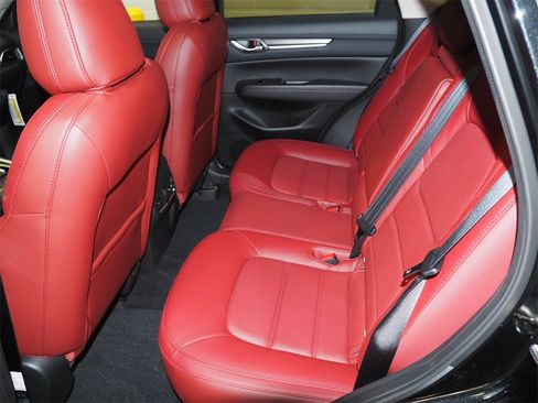 New 2025 MAZDA CX-5 Carbon Edition image 5