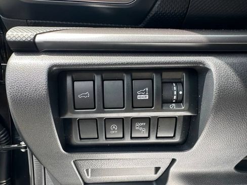 Used 2020 Subaru Forester Premium AWD/4WD image 15