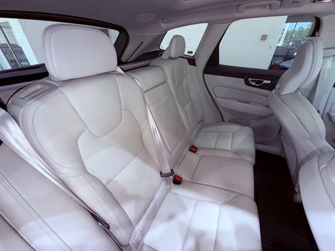Used 2021 Volvo XC60 T5 Inscription w/ Protection Package Premier FWD image 13