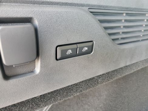 New 2026 Lincoln Nautilus Premier AWD/4WD image 31