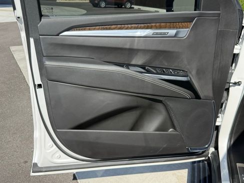 Used 2025 Cadillac Escalade Sport Platinum w/ LPO, ONYX Package AWD/4WD image 20